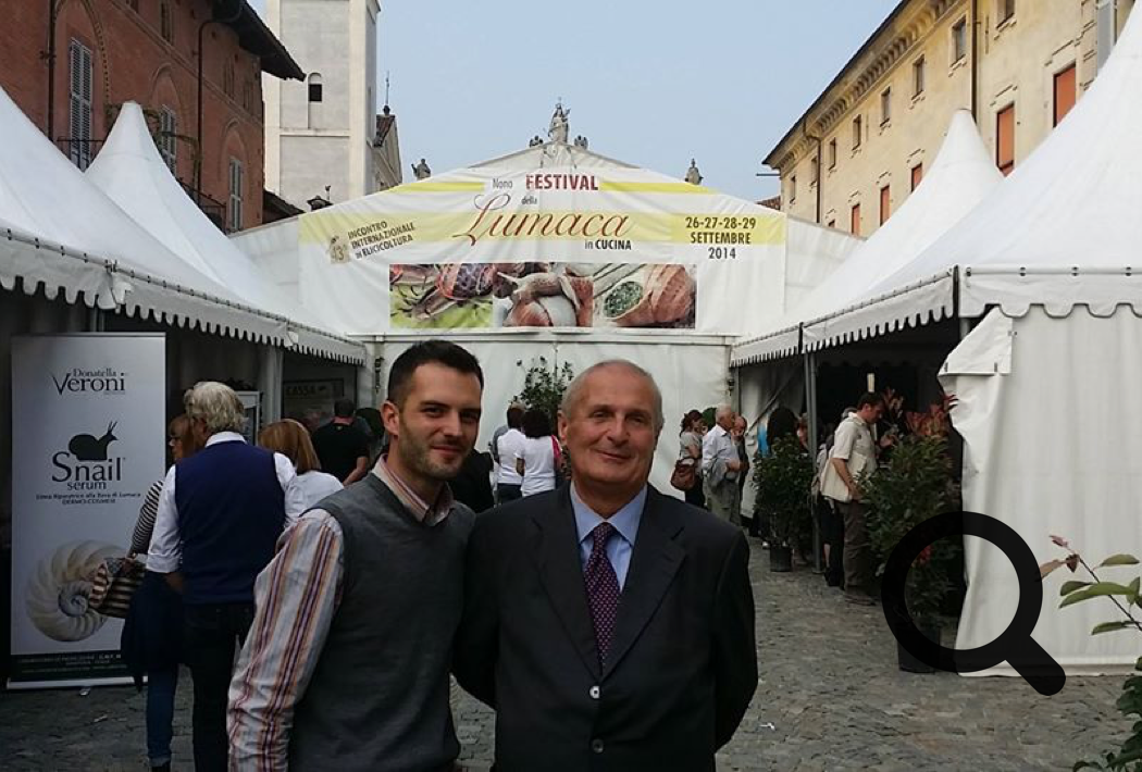 Nell'ambito di un Incontro Internazionale di Elicicoltura a Cherasco, Diretto da Giovanni Avagnina. Evento dedicato all'allevamento di Lumache, Bava di Helix, Gastronomia con il "Festival della Lumaca in Cucina" e   molto altro